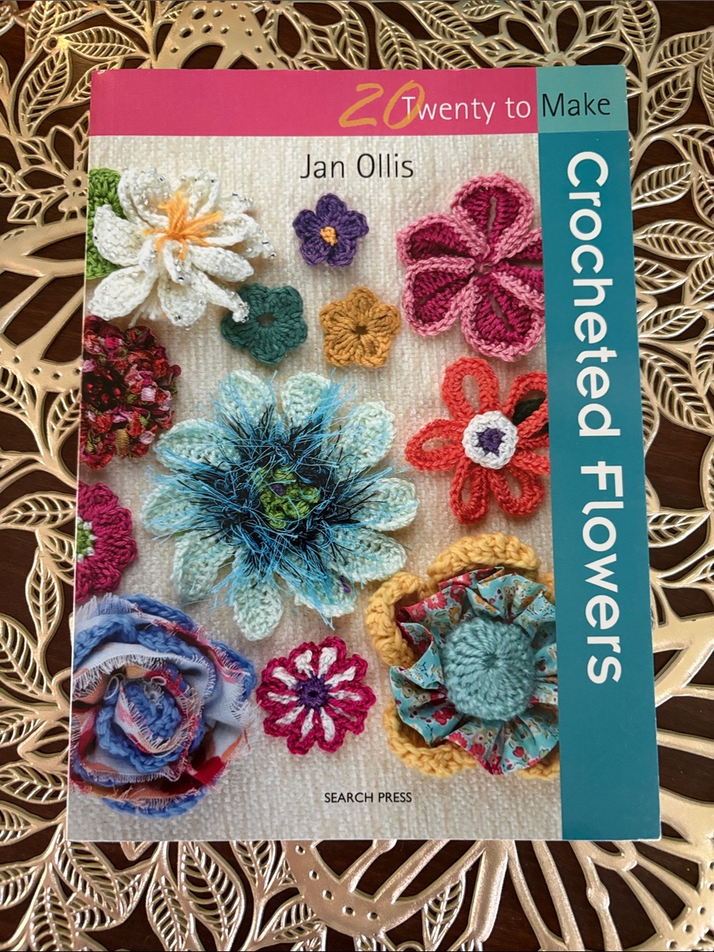 20 to make crocheted flowers by Jan Ollis